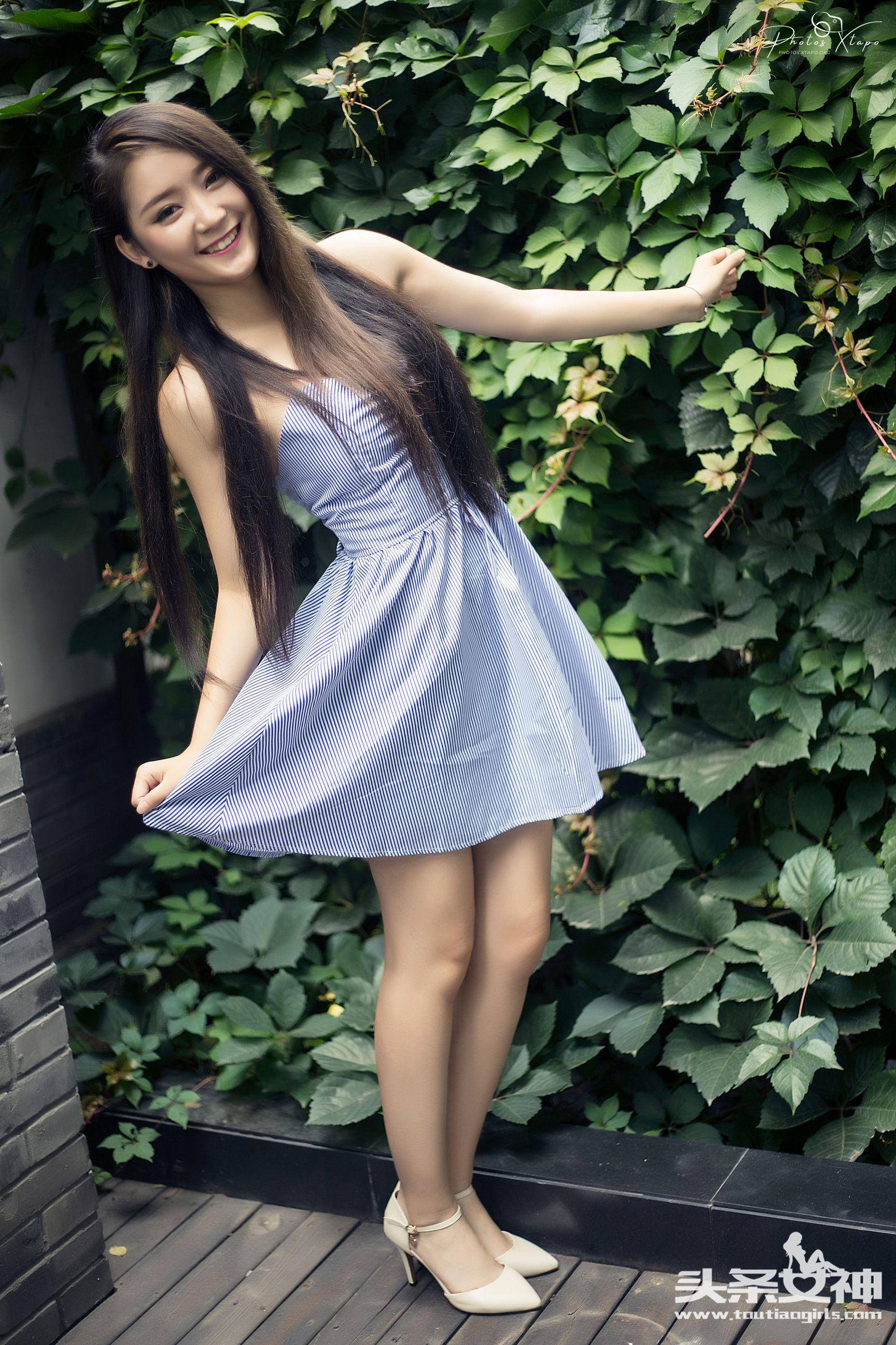 Xiaoya/Zhang Xiaoya Yueyou Smurfs Headline Goddess