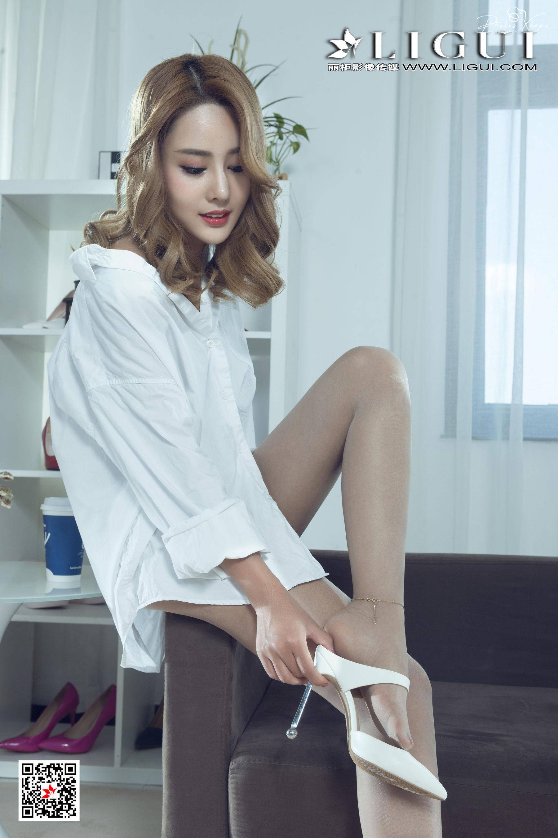 Li Cabinet Ligui Internet beauty Model Tianyi